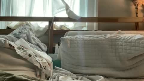 sie273 online show from 12.17.24