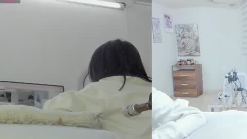 Snapshot of sieena_ chatting on 06.17.26 Sieena online show from 06.17.26