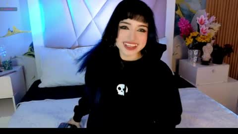 Snapshot of sienna_desiree chatting on 04.18.26 Sienna Desieree online show from 04.18.26