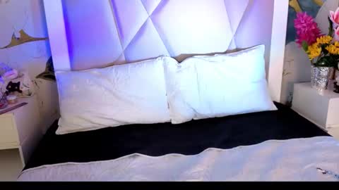 Snapshot of sienna_desiree chatting on 04.18.26 Sienna Desieree online show from 04.18.26