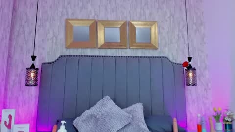 Snapshot of sienna_lorengb chatting on 01.24.25 Camila Vargas online show from 01.24.25