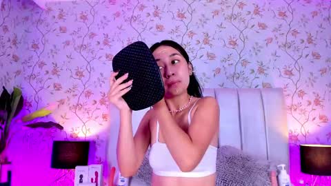 Snapshot of sienna_lorengb chatting on 02.13.25 Camila Vargas online show from 02.13.25