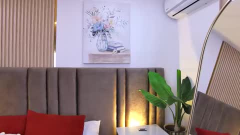 Snapshot of sienna_lorengb chatting on 10.21.25 Camila Vargas online show from 10.21.25