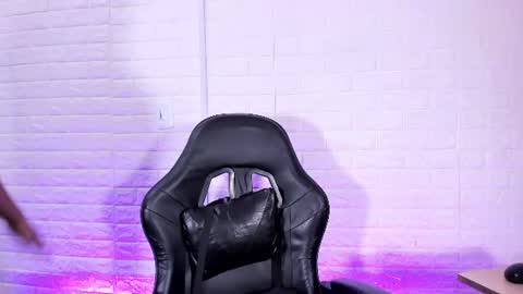Snapshot of sienna_lux01 chatting on 07.16.26 sienna_lux01 online show from 07.16.26