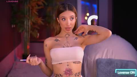 Sienna online show from 11.12.25