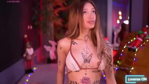 Sienna online show from 12.18.25