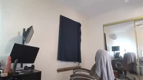 Snapshot of siennalilbunnykate chatting on 10.31.25 Nicole Zelaya Ferrati  Niky Ferrati online show from 10.31.25