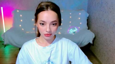 Snapshot of siennamia chatting on 05.30.26 Sienna Mia online show from 05.30.26