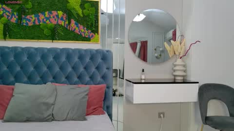 Sienna online show from 11.17.25