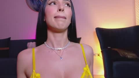 Snapshot of siennastarrr chatting on 05.16.26 Sienna online show from 05.16.26