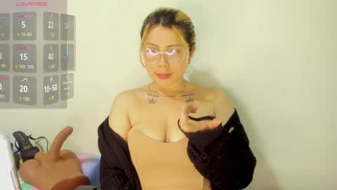Sienna online show from 10.07.25