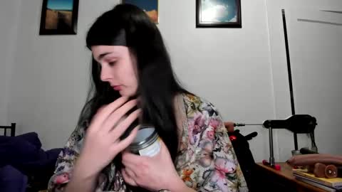 Snapshot of sierrasquirter chatting on 01.11.25 Sierra online show from 01.11.25