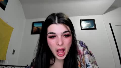 Snapshot of sierrasquirter chatting on 01.28.25 Sierra online show from 01.28.25