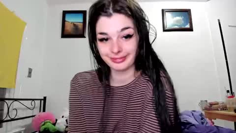 Snapshot of sierrasquirter chatting on 02.28.25 Sierra online show from 02.28.25