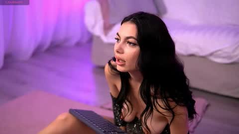 Snapshot of sierravyx chatting on 10.09.25 Maria online show from 10.09.25