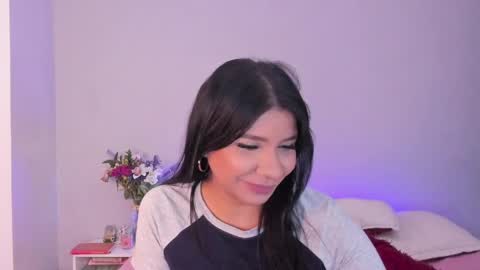 Snapshot of siirena chatting on 05.20.26 siirena online show from 05.20.26