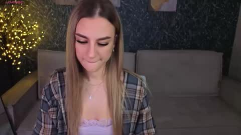 Snapshot of silen_tori chatting on 02.25.26 Silen online show from 02.25.26