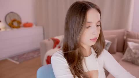 Snapshot of silent_chill chatting on 10.27.25 Chilli online show from 10.27.25