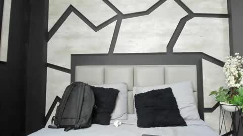 Snapshot of silknyx chatting on 02.21.26 silknyx online show from 02.21.26