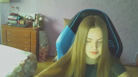 Snapshot of silksinner_ chatting on 03.26.26 Erica online show from 03.26.26