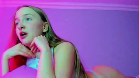 Mila online show from 12.04.25