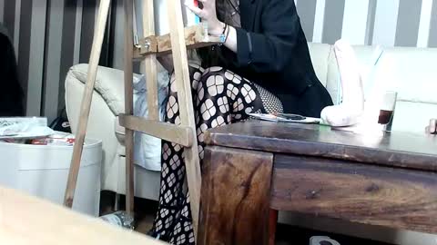 SilverHairSexyAss online show from 10.31.25