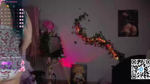 Snapshot of silvia_santorskii chatting on 10.10.25 silvia_santorskii online show from 10.10.25