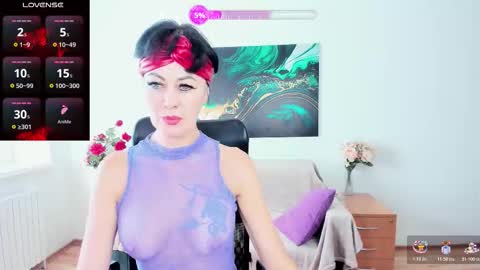 Silvia Wallec online show from 10.30.25