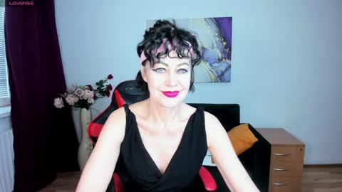 Snapshot of silvia_wallec chatting on 05.02.26 Silvia Wallec online show from 05.02.26