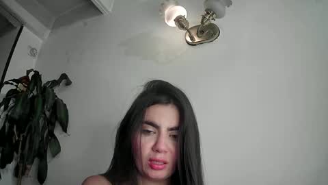 Snapshot of silviecollins chatting on 01.29.25 Silvie online show from 01.29.25