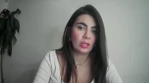 Snapshot of silviecollins chatting on 02.18.25 Silvie online show from 02.18.25