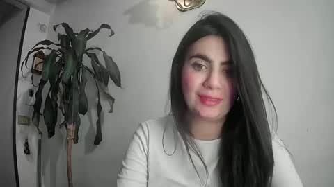 Snapshot of silviecollins chatting on 02.25.25 Silvie online show from 02.25.25