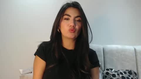Snapshot of silviecollins chatting on 09.11.25 Silvie online show from 09.11.25