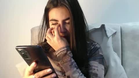 Snapshot of silviecollins chatting on 10.05.25 Silvie online show from 10.05.25