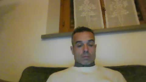 Snapshot of simmeturbate chatting on 11.08.25 Italiandaddyitalydickassbottomassholecomshowmasturbatenudeboyitalyatleticcutemuscolarhardcockdickboy online show from 11.08.25