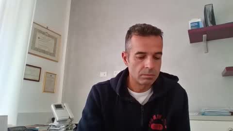 Snapshot of simmeturbate chatting on 11.18.25 Italiandaddyitalydickassbottomassholecomshowmasturbatenudeboyitalyatleticcutemuscolarhardcockdickboy online show from 11.18.25