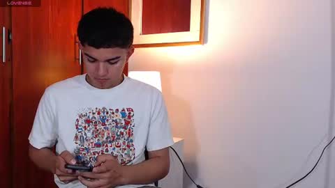 Snapshot of simon__lambert chatting on 06.16.26 simon__lambert online show from 06.16.26