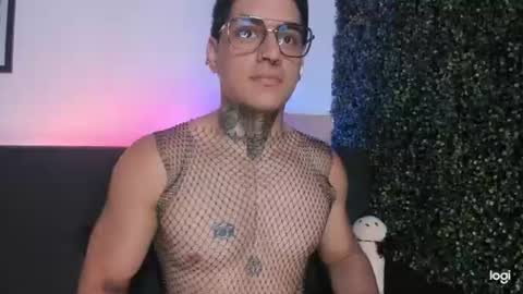 Snapshot of simon_cortes chatting on 06.21.26 Simon Cortes online show from 06.21.26