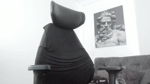 Snapshot of simon_leon01 chatting on 02.16.26 simon_leon01 online show from 02.16.26