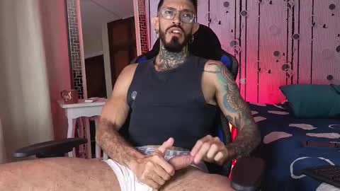 Snapshot of simon_rz chatting on 01.14.26 Simon online show from 01.14.26