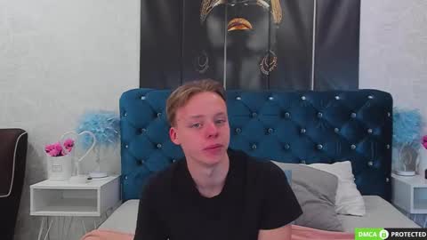 Snapshot of simonwarner chatting on 02.03.26 Simon online show from 02.03.26