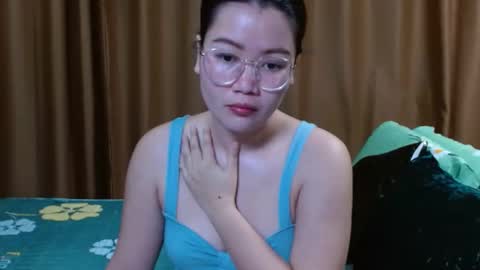 Snapshot of simply_niki chatting on 02.09.25 zia online show from 02.09.25