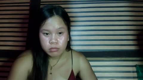 Snapshot of simply_y0urs chatting on 12.21.24 simply_y0urs online show from 12.21.24