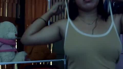 Snapshot of simply_y0urs chatting on 10.22.25 simply_y0urs online show from 10.22.25