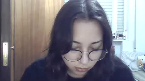 Snapshot of sinclaireraven2 chatting on 01.11.25 Princess Raven online show from 01.11.25