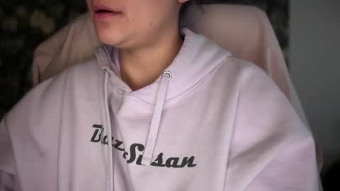 Sindra online show from 11.24.25