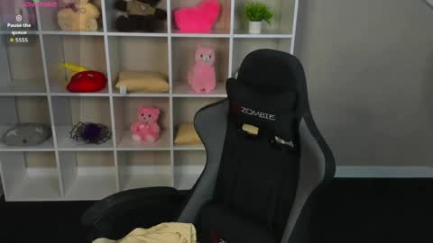 Snapshot of sindy_ortega chatting on 05.06.26 Hi my name is Cindy Id love to see you on my stream. My schedule for the week 2 GMT 3am-9am MoTuFrSaSu online show from 05.06.26