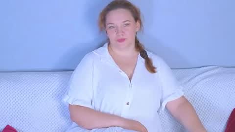 Snapshot of sinful_helena chatting on 07.16.26 sinful_helena online show from 07.16.26