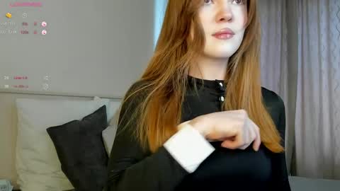 Snapshot of sinfulsmile_ chatting on 04.10.26 Ivy online show from 04.10.26