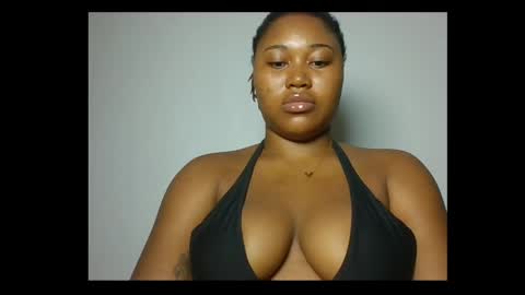 Snapshot of sinfultemptx chatting on 02.28.26 Zanele online show from 02.28.26